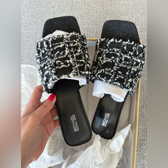 Michael Kors Tessa Frayed Denim Mule Sandals – Size 8.5 brand new - Picture 4 of 13